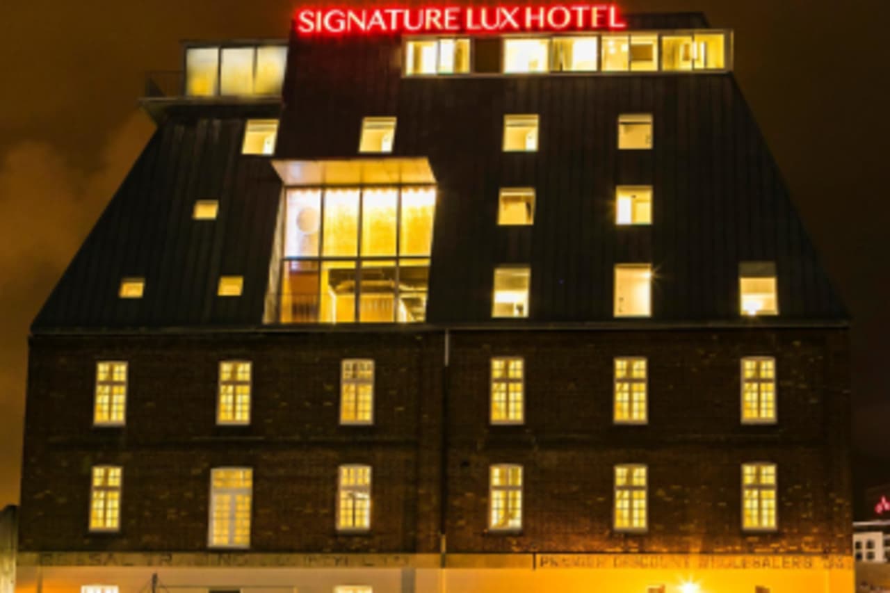 Signature Lux Hotel, by Onomo, Waterfront